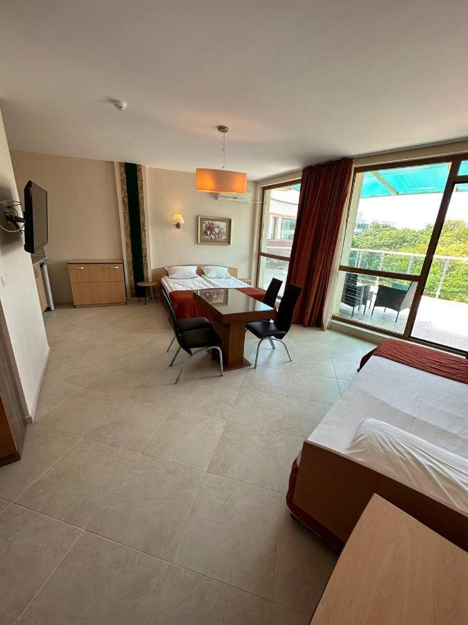 Briz Beach Apartments - Section B 阳光海滩 外观 照片